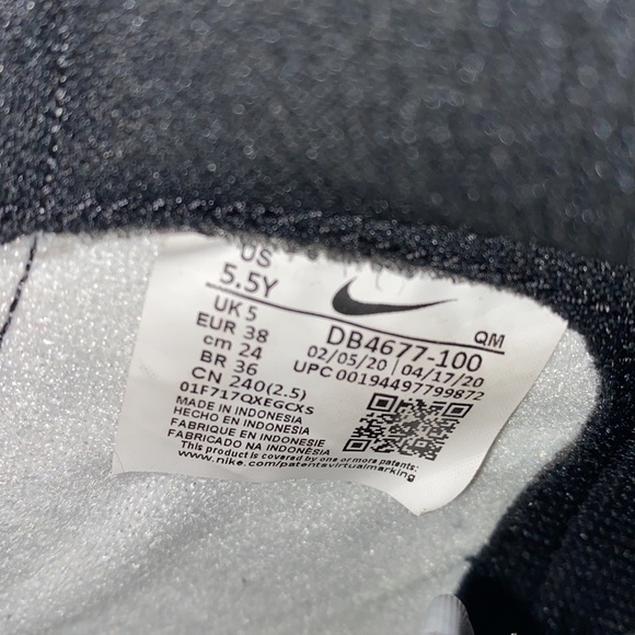 NIKE YOUTH KIDS BLAZERS SIZE 5.5 WITH BOX🔥 - Picture 6 of 8